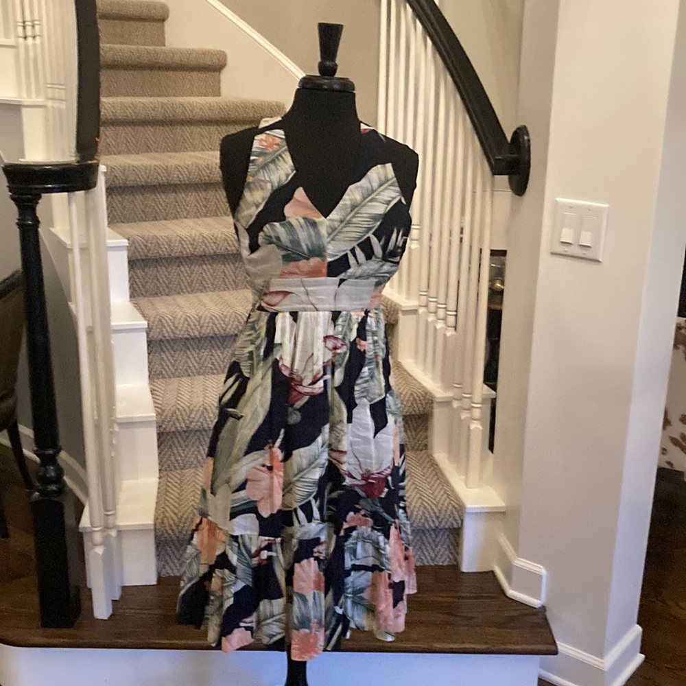 Ann Taylor Tropical Pattern Cross Back Dress